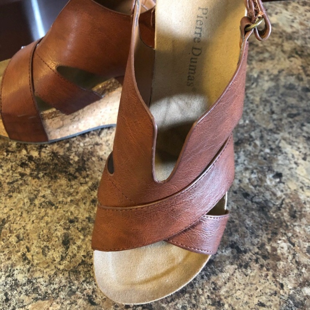 New wedge sandals